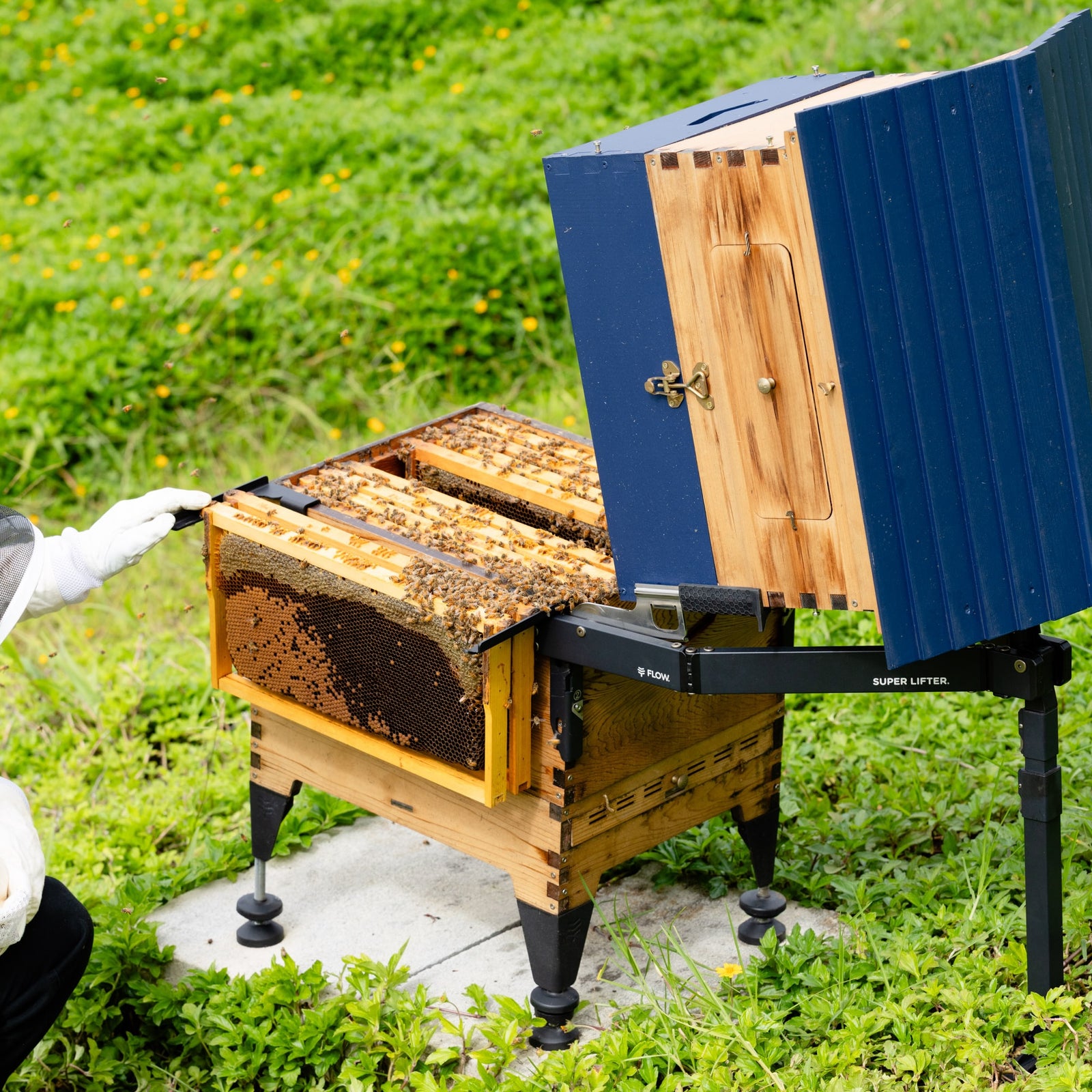 A safe, stable place for your frames